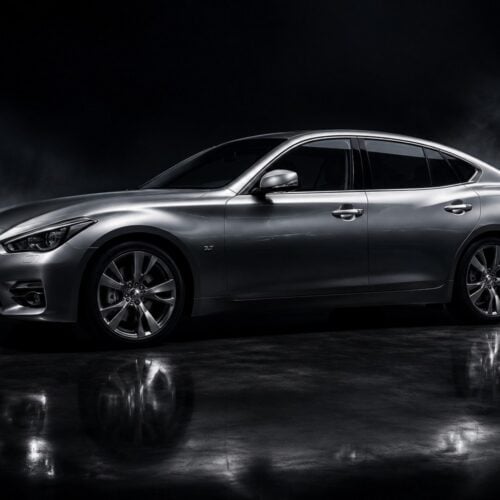 Infiniti Q70 parked at night